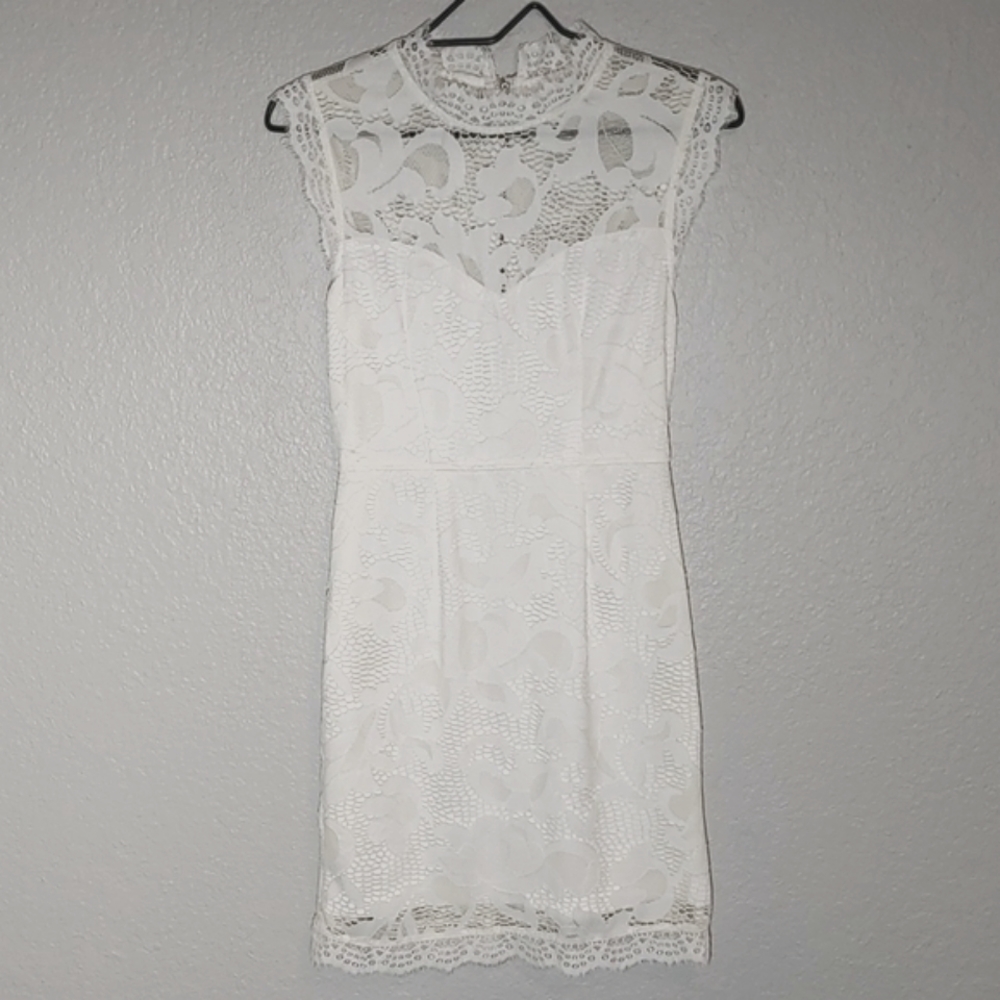 Sans Souci Ivory lace dress